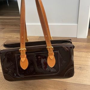 Louis Vuitton «Vernis Rosewood Avenue Leather Bag»